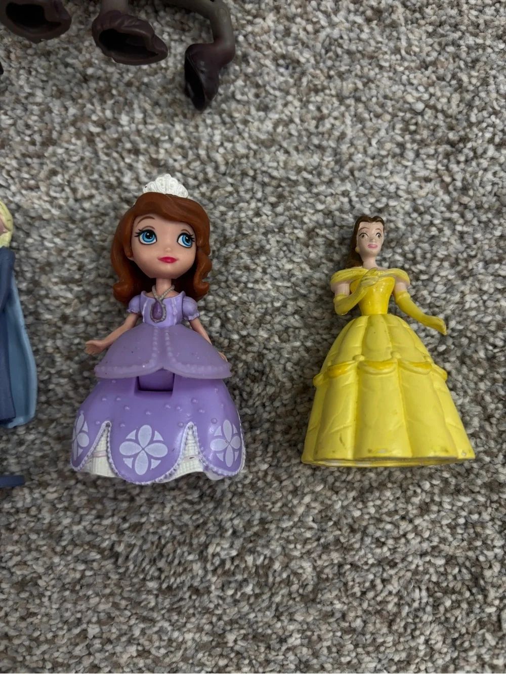 Lot of Disney Princess and Frozen Mini Figure Set